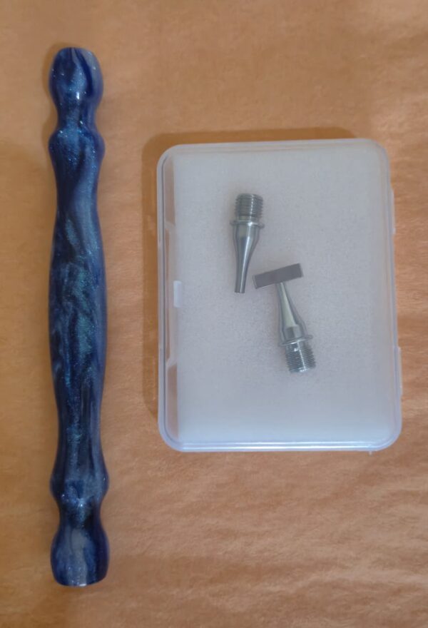 Caneta com 2 pontas metálicas - Image 3