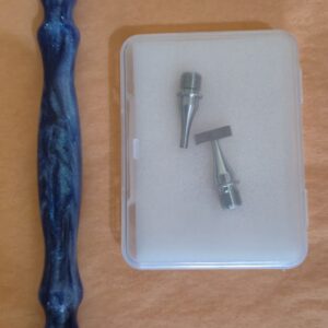 Caneta com 2 pontas metálicas